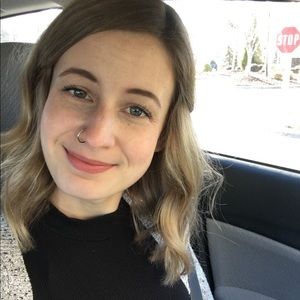 Meet your Posher, Liz